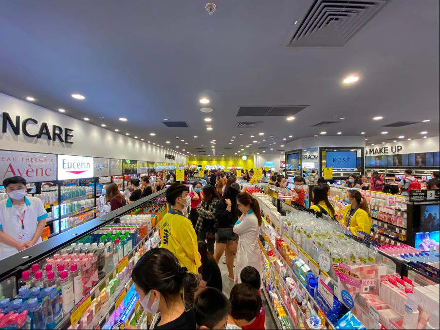 Cận cảnh cửa hàng Matsukiyo vừa khai trương tại Việt Nam: Choáng ngợp với hàng nghìn sản phẩm made-in-Japan - Ảnh 2.