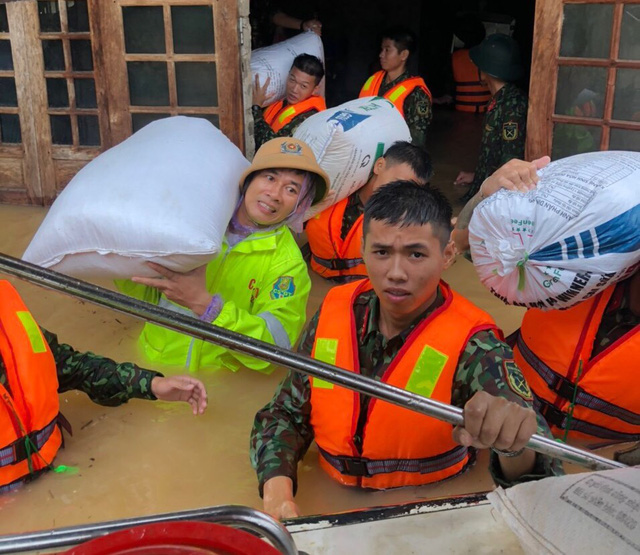 Thành ủy Hà Nội kêu gọi ủng hộ nhân dân các tỉnh miền Trung bị thiệt hại do mưa lũ - Ảnh 1.