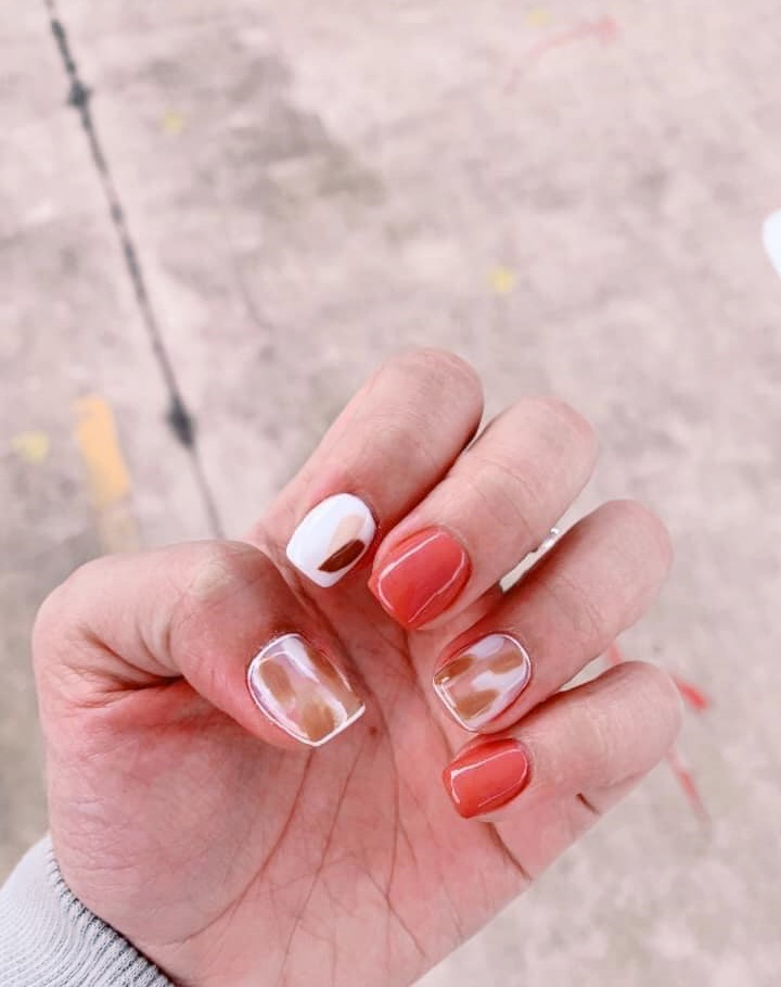 Cô gái háo hức đi làm nails với hi vọng sở hữu bộ móng ngọt ngào như trà sữa, kết quả phát khóc vì quá xấu mà phải trả tận 1 triệu 2 - Ảnh 1.