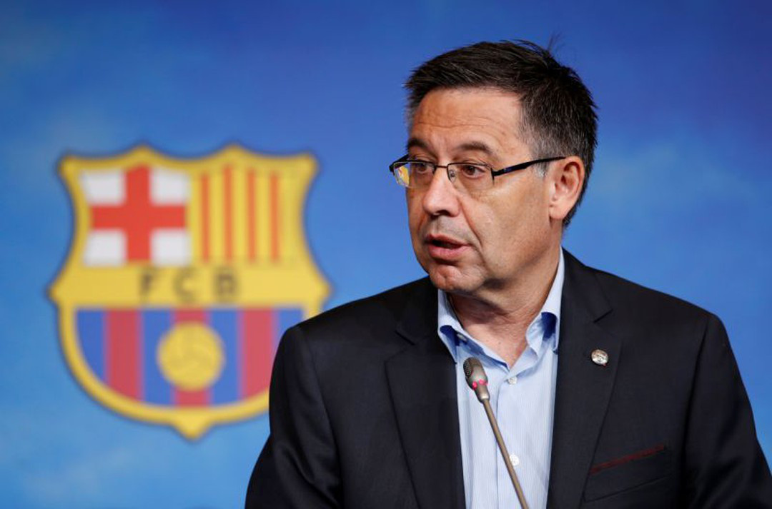 CĐV Barca tiến hành ăn mừng linh đình sau khi Chủ tịch Bartomeu phải từ chức trong tủi nhục - Ảnh 2.