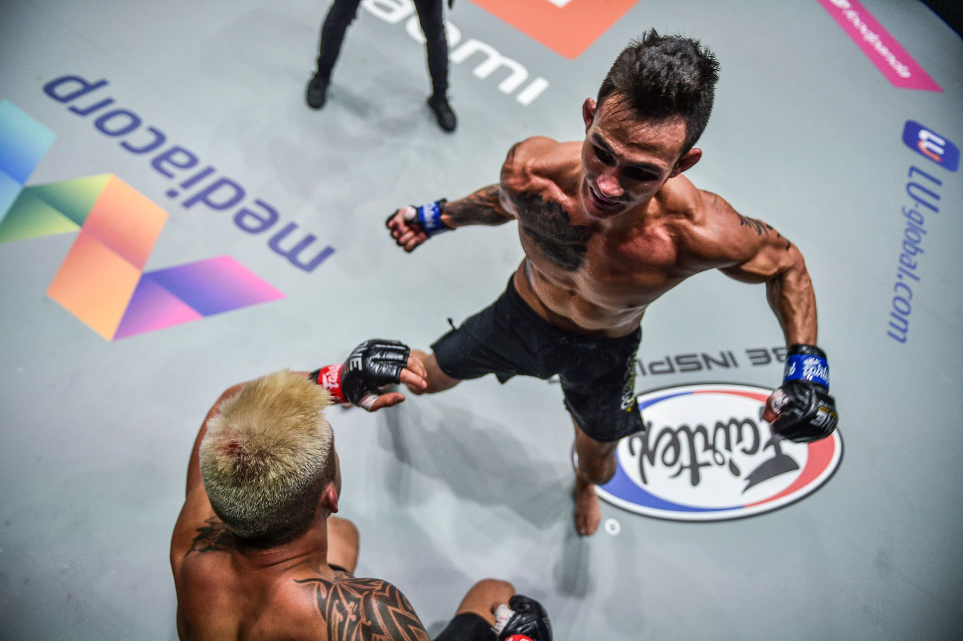 Chùm ảnh: Thành Lê hạ knock-out Martin Nguyễn, trở thành nhà vua mới tại hạng lông của ONE Championship - Ảnh 6.