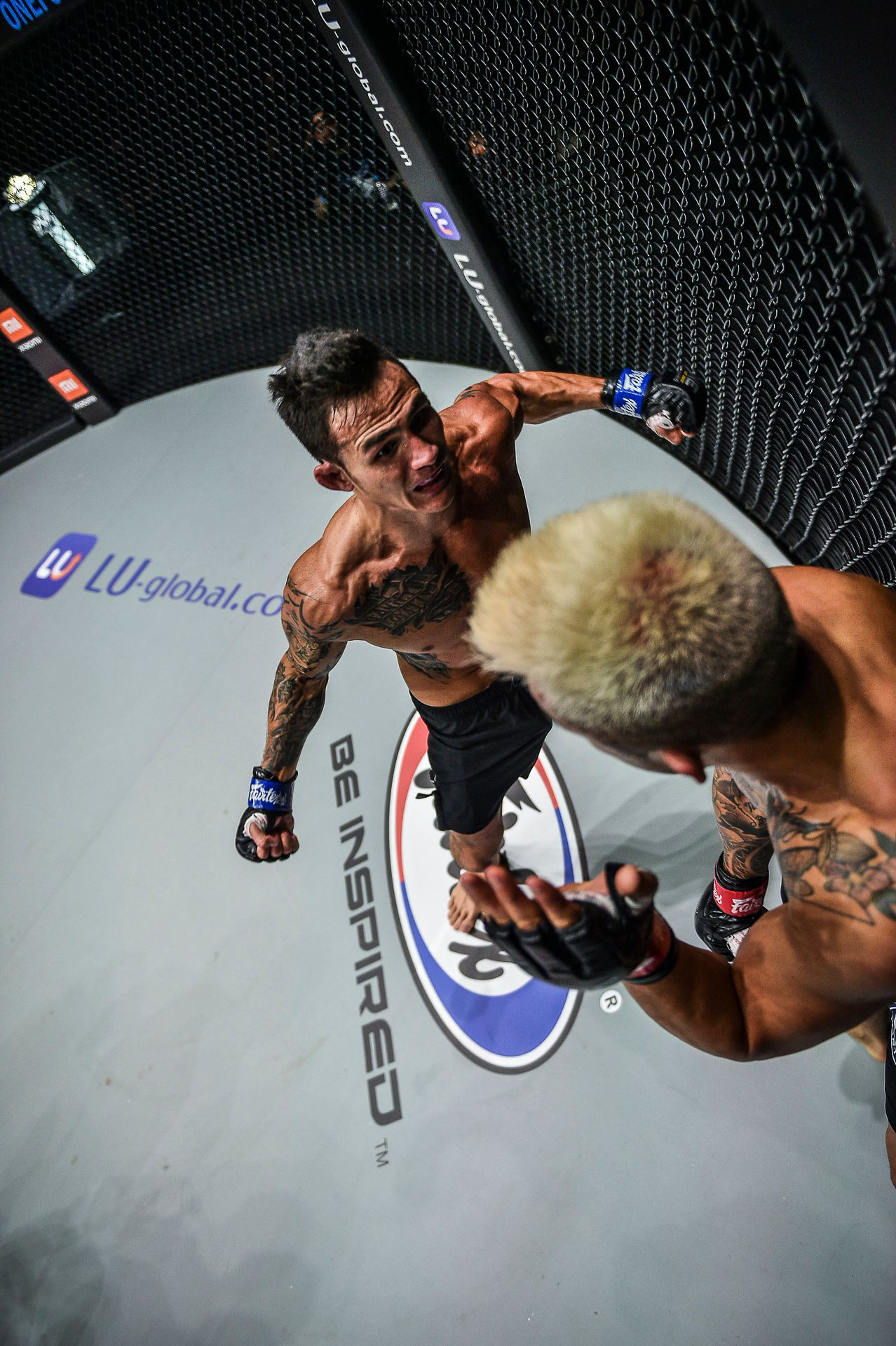 Chùm ảnh: Thành Lê hạ knock-out Martin Nguyễn, trở thành nhà vua mới tại hạng lông của ONE Championship - Ảnh 5.