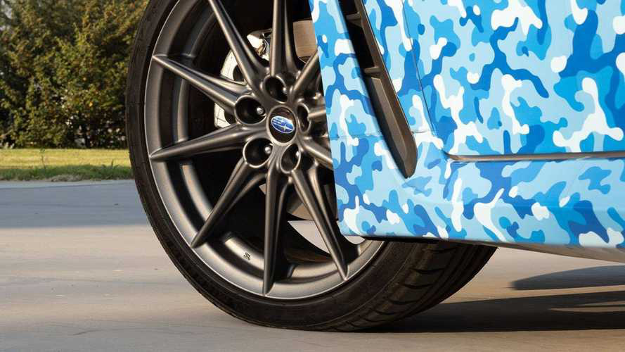 Subaru BRZ hoàn thiện sớm hơn tưởng tượng, ra mắt ngay tháng sau - Ảnh 1.