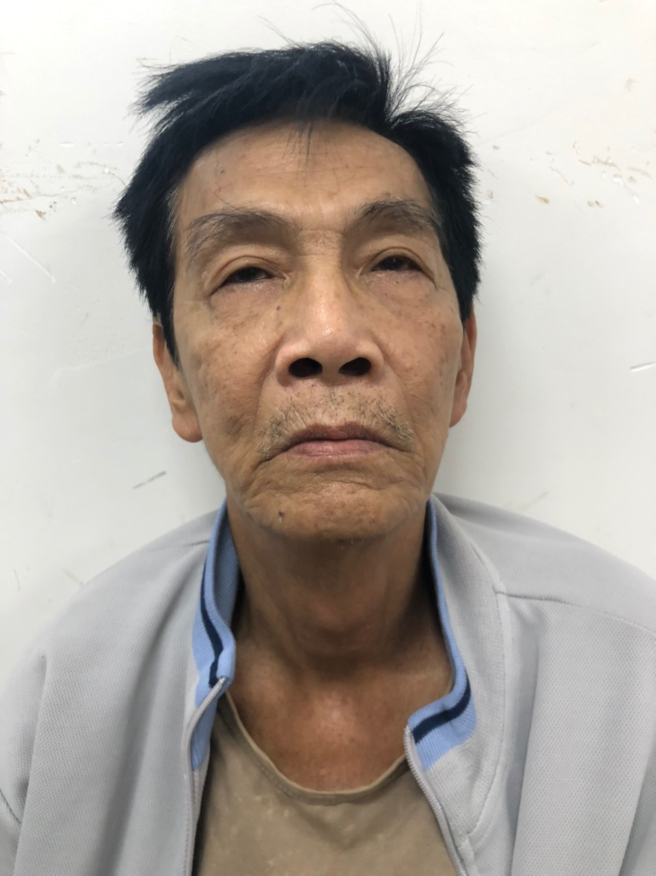 Bắt băng nghiện nhiều tiền án chuyên trộm cắp do người đàn ông 65 tuổi cầm đầu ở Sài Gòn - Ảnh 1.