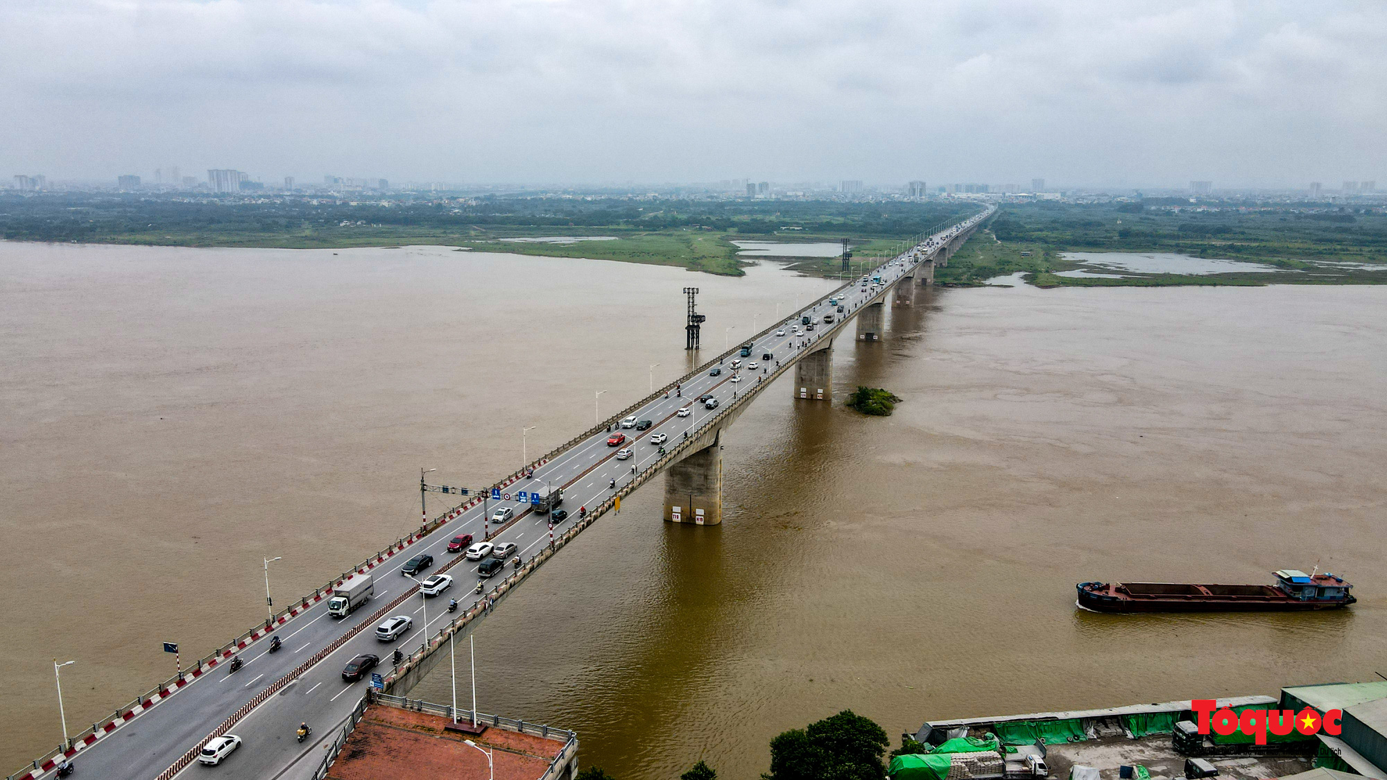 Cận cảnh những cây cầu bắc qua sông Hồng ở Thủ đô Hà Nội - Ảnh 15.
