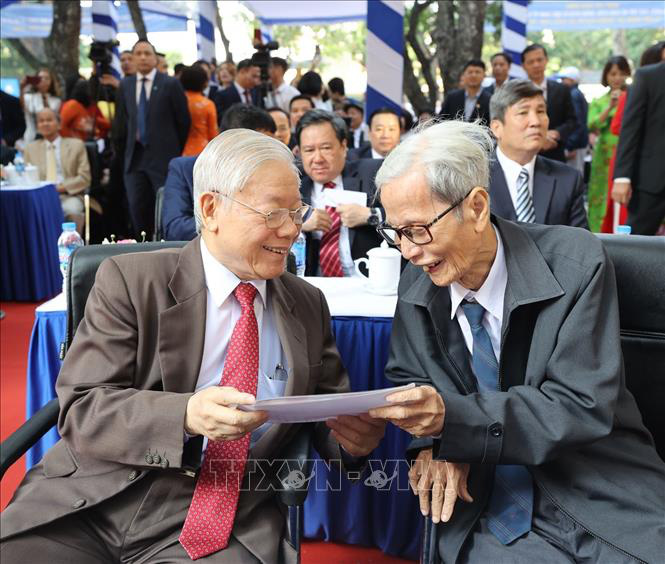 Tổng Bí thư, Chủ tịch nước Nguyễn Phú Trọng thăm mái trường xưa - Ảnh 1.