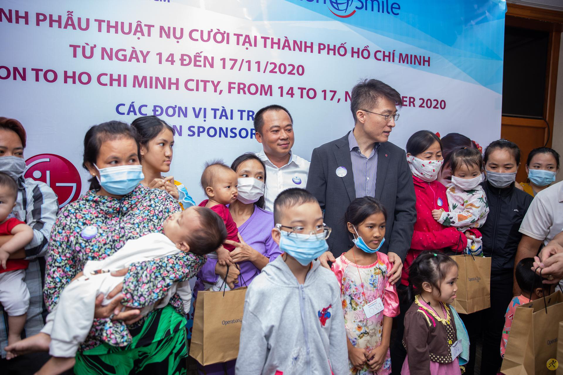 Điện Máy Xanh và LG trao 1,5 tỷ đồng cho Operation Smile, mang nụ cười trọn vẹn cho trẻ em hở hàm ếch - Ảnh 1.