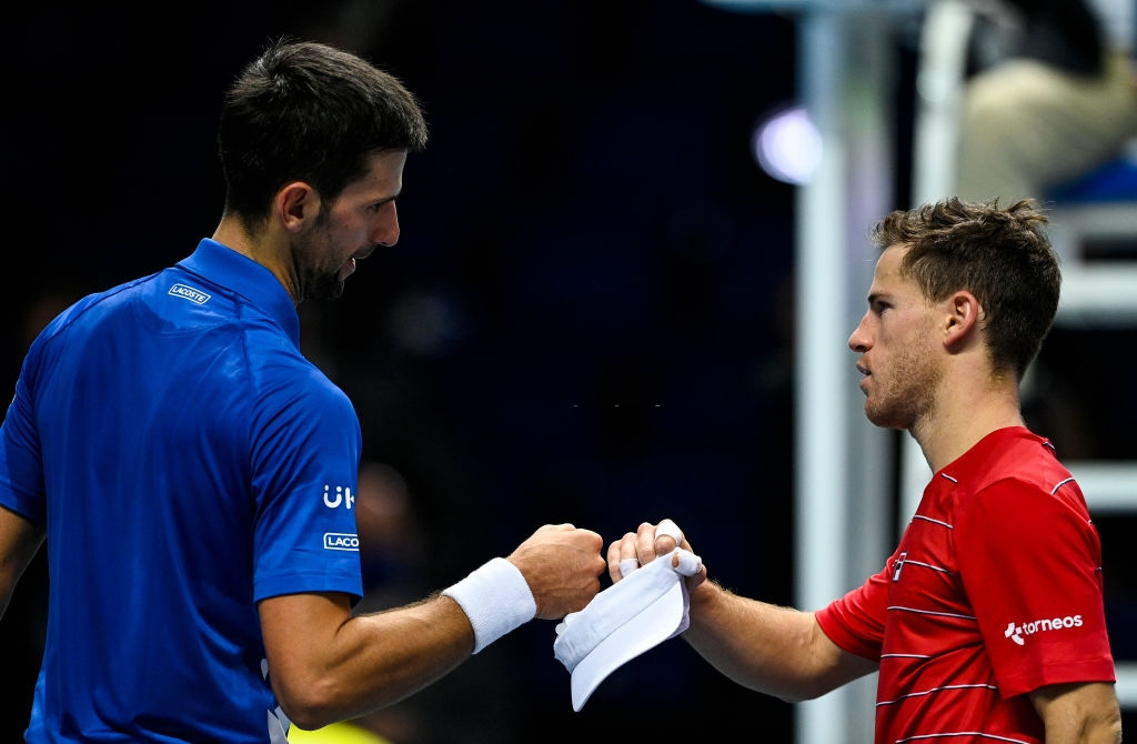 Djokovic lại khiến fan trầm trồ với cú bắt volley cực &quot;đỉnh&quot; trong trận ra quân ATP Finals - Ảnh 6.