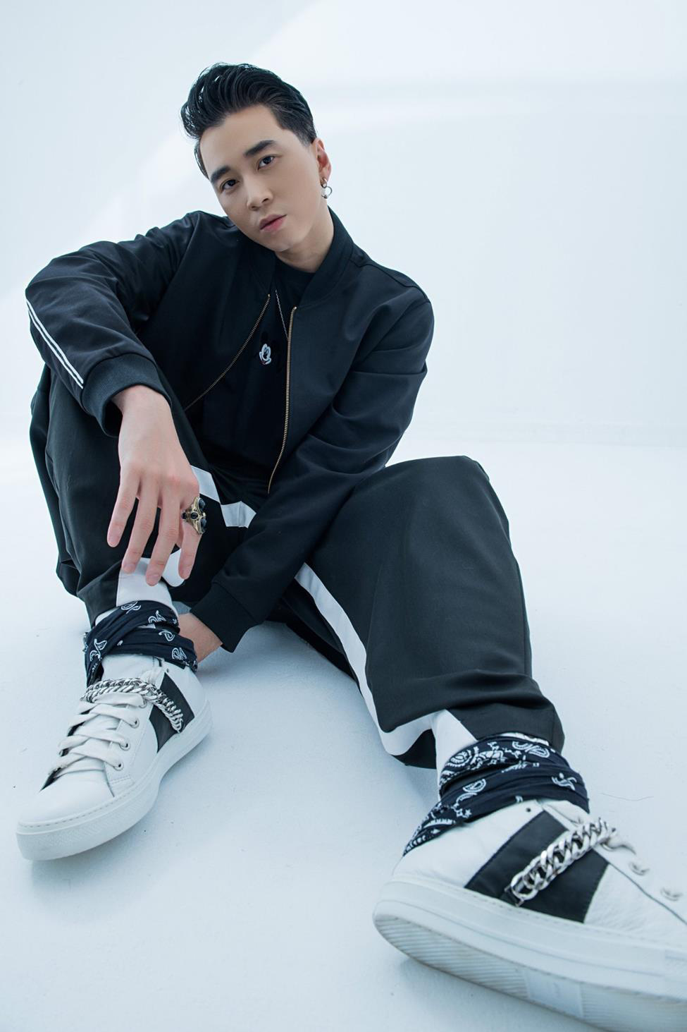 Rap fan Đà Nẵng “lời to” khi Karik, Dế Choắt bất ngờ xác nhận “on stage” FWD Music Tour 2020 - Ảnh 2.