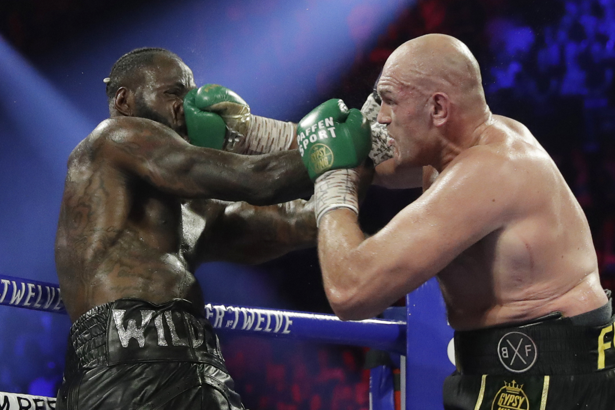 Deontay Wilder &quot;tố&quot; HLV đã hạ độc trong nước uống - Ảnh 1.