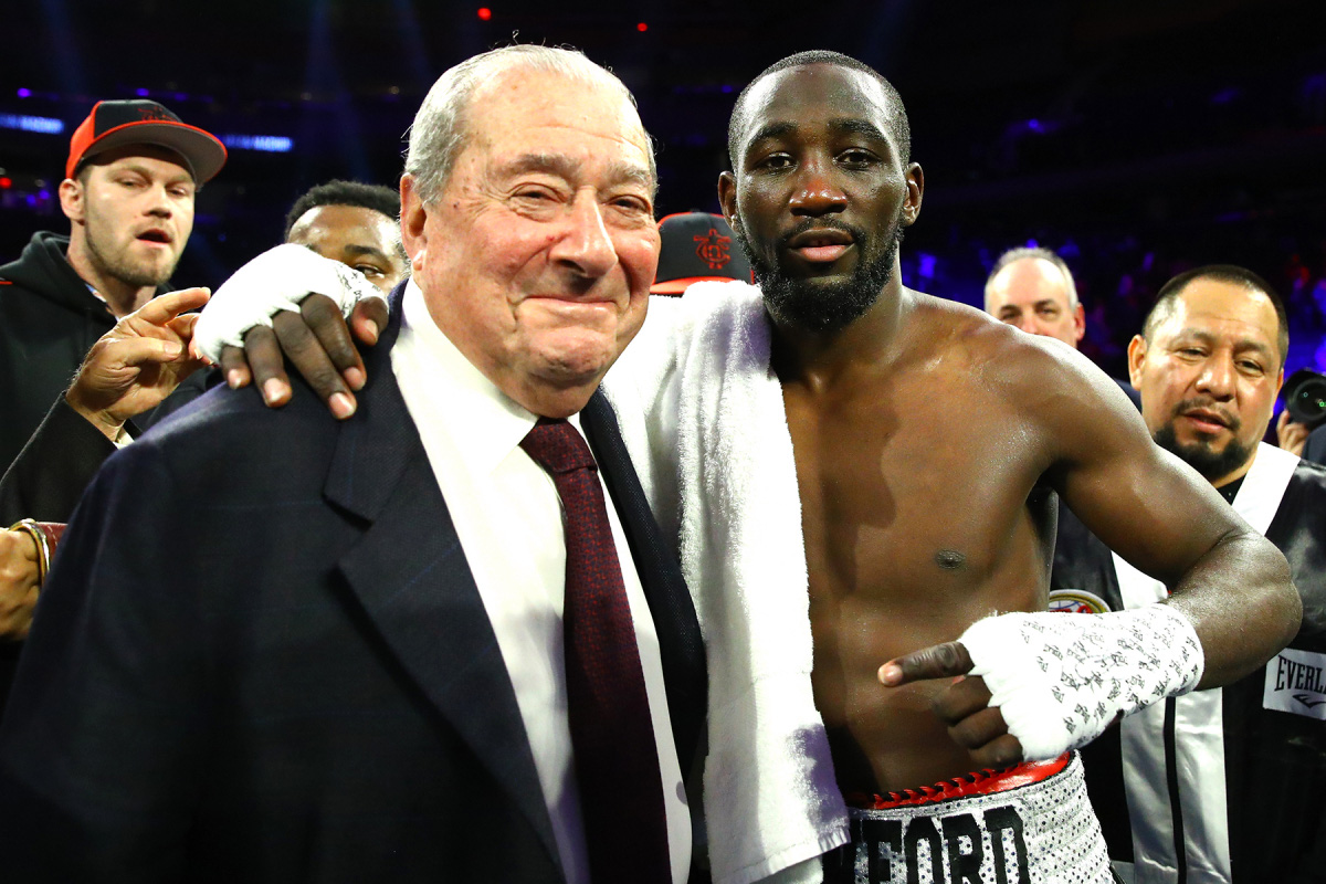 Terence Crawford muốn &quot;dứt áo ra đi&quot; khỏi Bob Arum - Ảnh 1.