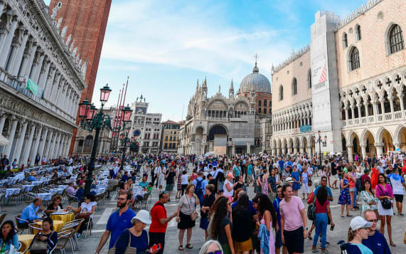 Venice tìm cách hồi phục du lịch, áp phí vào cửa đối với du khách