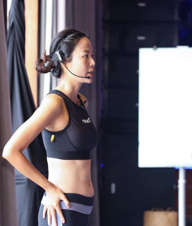 Sắc vóc tuổi 44 của cựu Hoa hậu Việt Nam có vòng eo hấp dẫn nhất - Ảnh 6.