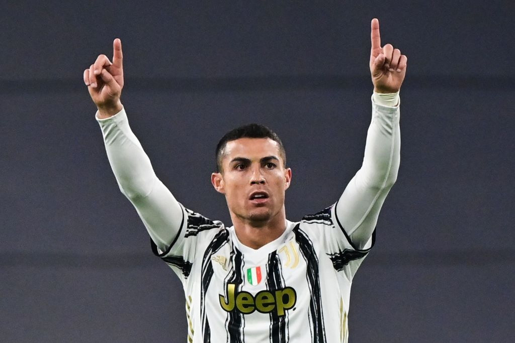 Ronaldo lập công giúp Juventus giành vé vào vòng knock-out Champions League - Ảnh 1.