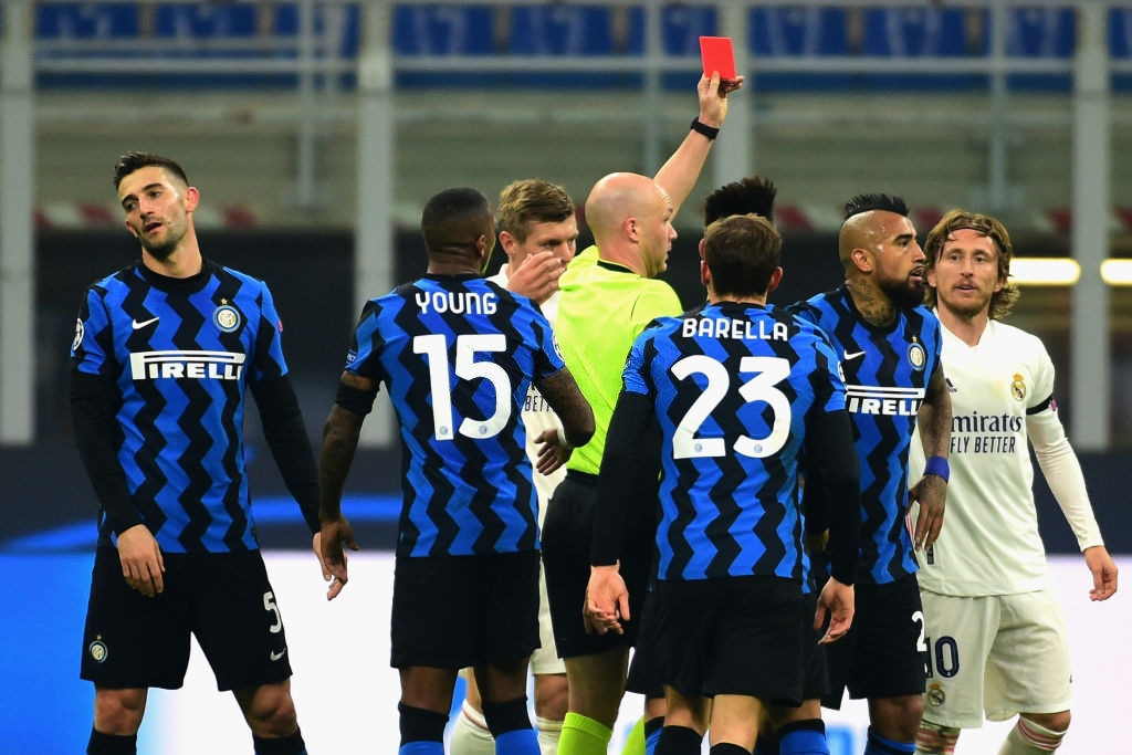 Real Madrid đánh bại Inter Milan trong trận cầu có phản lưới và thẻ đỏ - Ảnh 6.