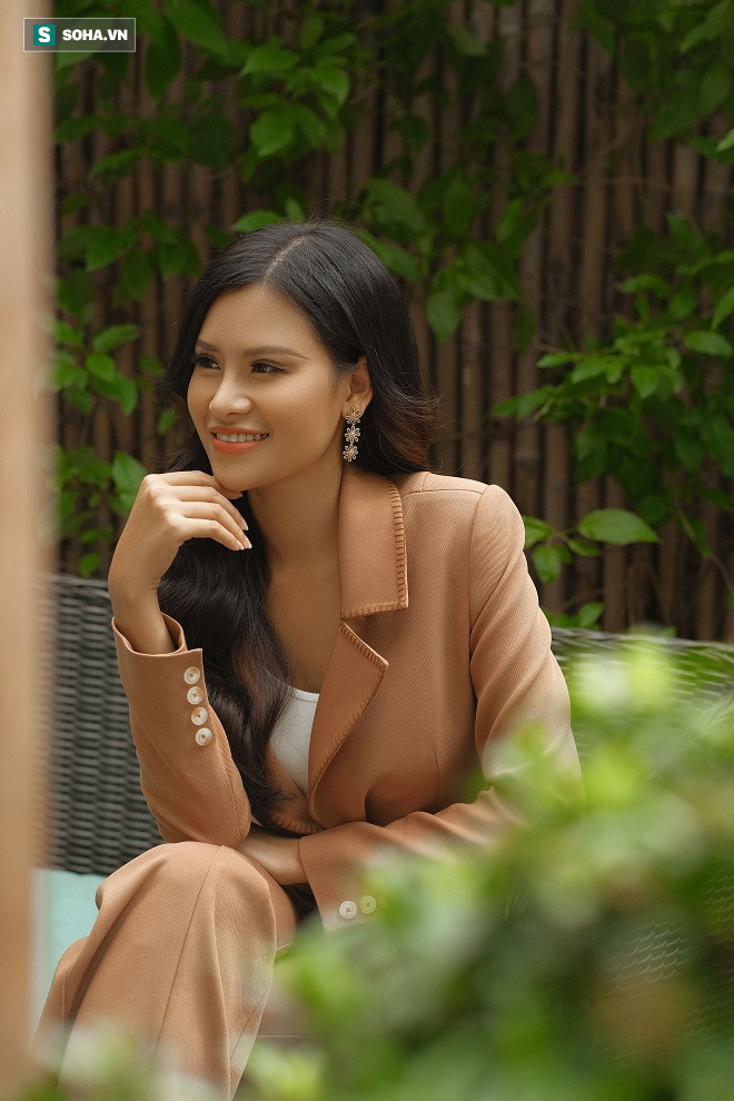 Thi chui, nhái váy dạ hội ở Hoa hậu Trái Đất và sự thật về người đẹp Thái Thị Hoa - Ảnh 4.