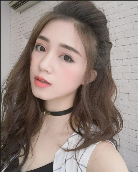 Rõ ràng là Loli nhưng dáng nằm khêu gợi cùng mảng da thịt trắng nõn thật dễ khiến các game thủ nghĩ bậy - Ảnh 12. Rõ ràng là Loli nhưng dáng nằm khêu gợi cùng mảng da thịt trắng nõn thật dễ khiến các game thủ nghĩ bậy - Ảnh 12.