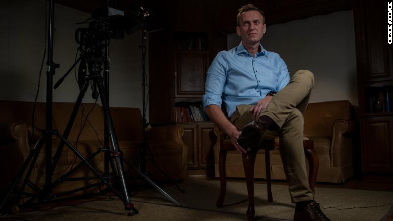 Quần lót tẩm độc: Ông Navalny dụ đặc vụ hé lộ chi tiết kinh ngạc, Nga đùng đùng phản bác - Ảnh 1.