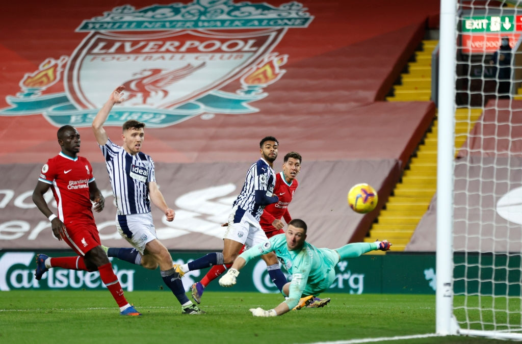 Người cũ Man Utd cứu thua xuất thần khiến Liverpool ôm hận, giúp cuộc đua vô địch Ngoại hạng Anh thêm gay cấn - Ảnh 3.