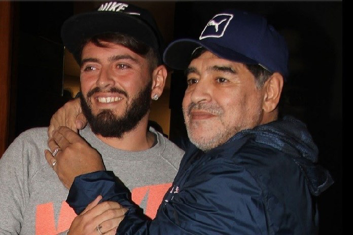 Con trai Maradona muốn treo vĩnh viễn số áo của Messi - Ảnh 1.