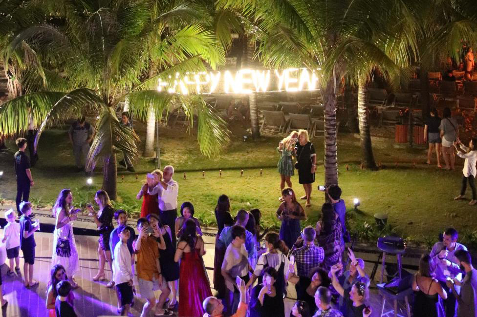 Tưng bừng mùa lễ hội cuối năm tại Premier Residences Phu Quoc Emerald Bay - Ảnh 4.