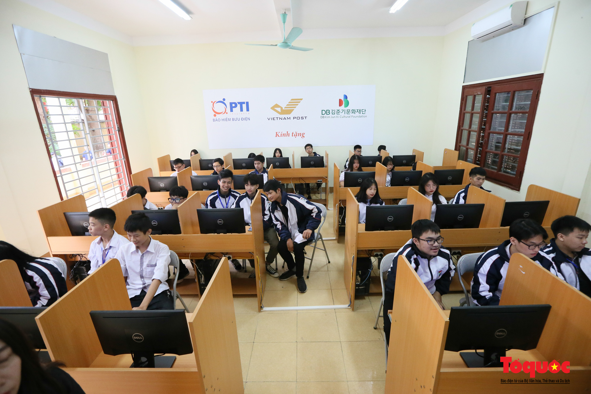 PTI hỗ trợ thiết bị giảng dạy công nghệ hiện đại cho nhiều trường học - Ảnh 5.