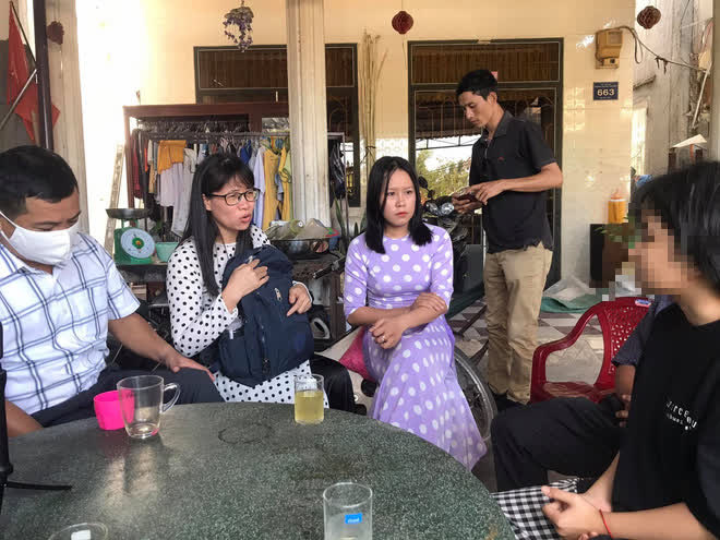 Nữ sinh bị thanh niên đạp tới tấp vào đầu sau tai nạn: Lúc ngồi dậy, em sờ vào mặt thì thấy có máu và choáng váng - Ảnh 2.