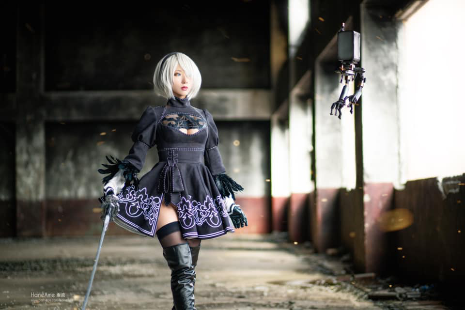 Mướt mắt khi ngắm bộ ảnh cosplay hở bạo về cô nàng 2B trong Nier: Automata - Ảnh 9.