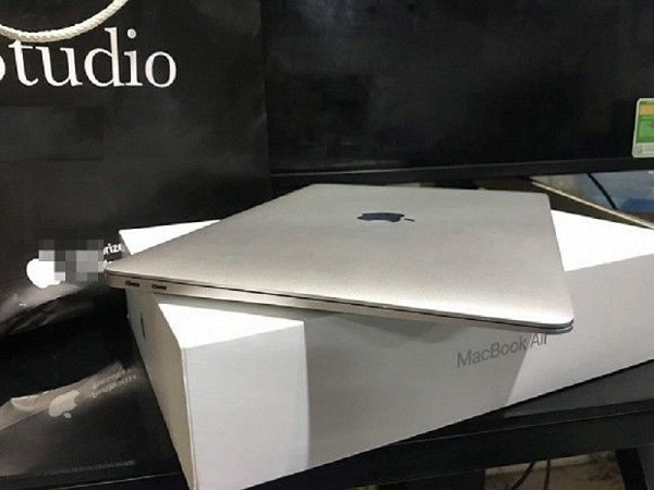 Xin mua thỏi son MAC, nhận về Macbook từ người yêu dịp Valentine, cô gái khiến cộng đồng mạng phải cảm thán: Có người yêu dốt thế lại hay - Ảnh 4.