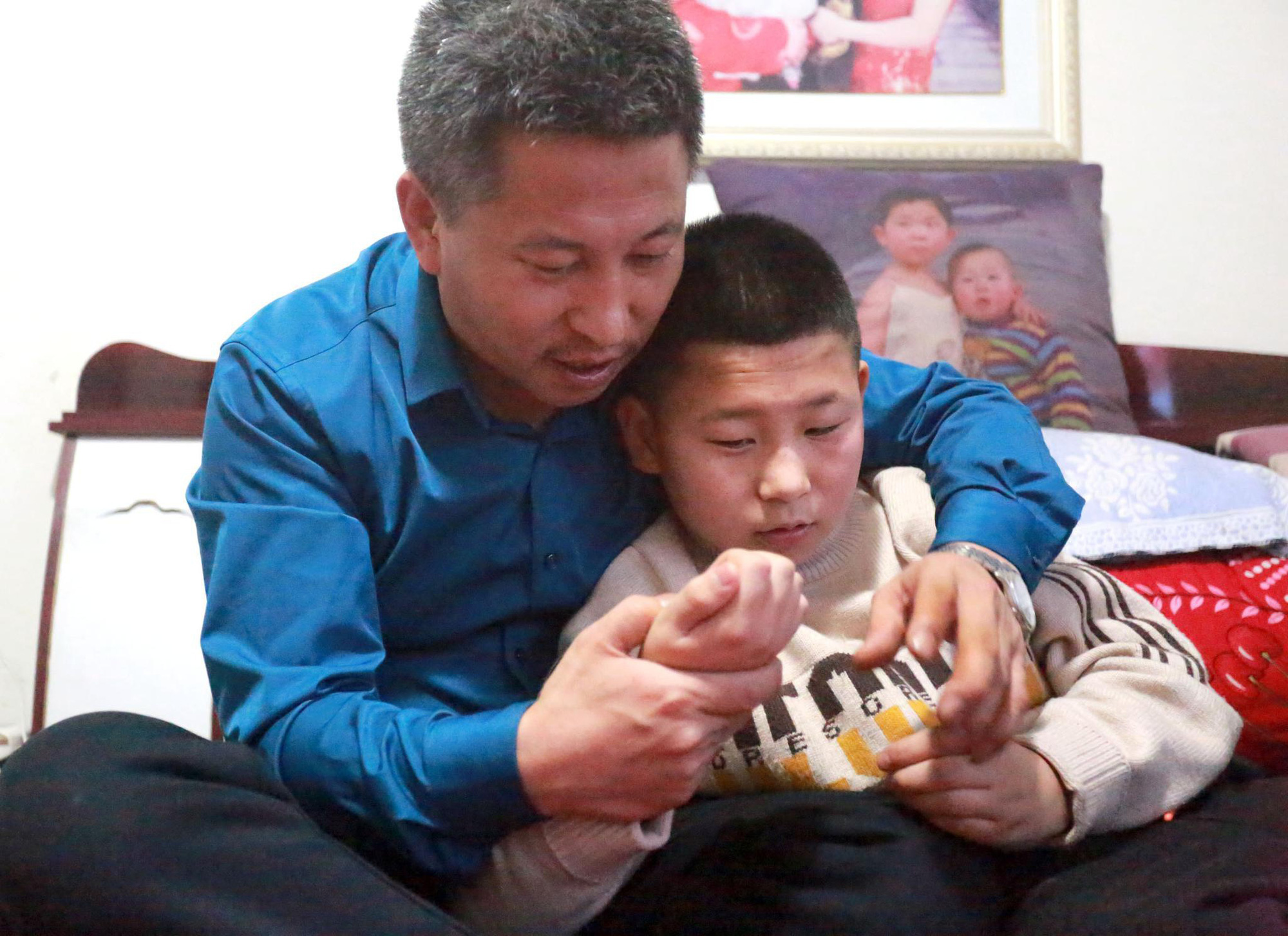 10 năm đi tìm con trai bị bắt cóc, người đàn ông đã đi qua hơn một nửa Trung Quốc và giúp đỡ 8 gia đình thất lạc người thân - Ảnh 3.