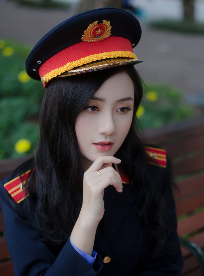  Nữ sinh ĐH Kiểm sát Hà Nội gây thương nhớ với bộ ảnh đồng phục ngành, nhìn phát yêu luôn - Ảnh 3.