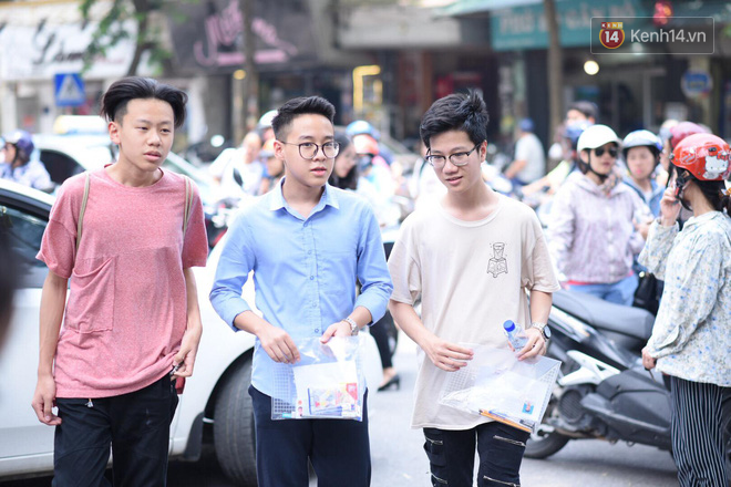 Khoảng 40.000 học sinh Hà Nội sẽ không đỗ vào lớp 10 công lập, dự kiến thi vào đầu tháng 6 - Ảnh 1.