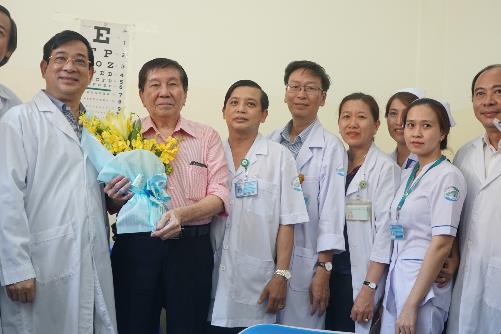 Bệnh nhân thứ 3 nhiễm corona ở Sài Gòn được chữa khỏi: Tôi từ chỗ chết trở về - Ảnh 6.