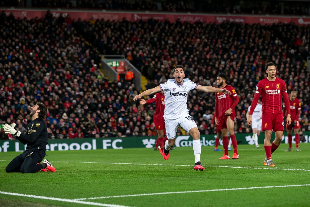 Liverpool lập 2 kỷ lục nhưng cũng hết cơ hội san bằng một kỷ lục khác sau chiến thắng hú vía trước đối thủ trong nhóm xuống hạng - Ảnh 7. Liverpool lập 2 kỷ lục nhưng cũng hết cơ hội san bằng một kỷ lục khác sau chiến thắng hú vía trước đối thủ trong nhóm xuống hạng - Ảnh 7.
