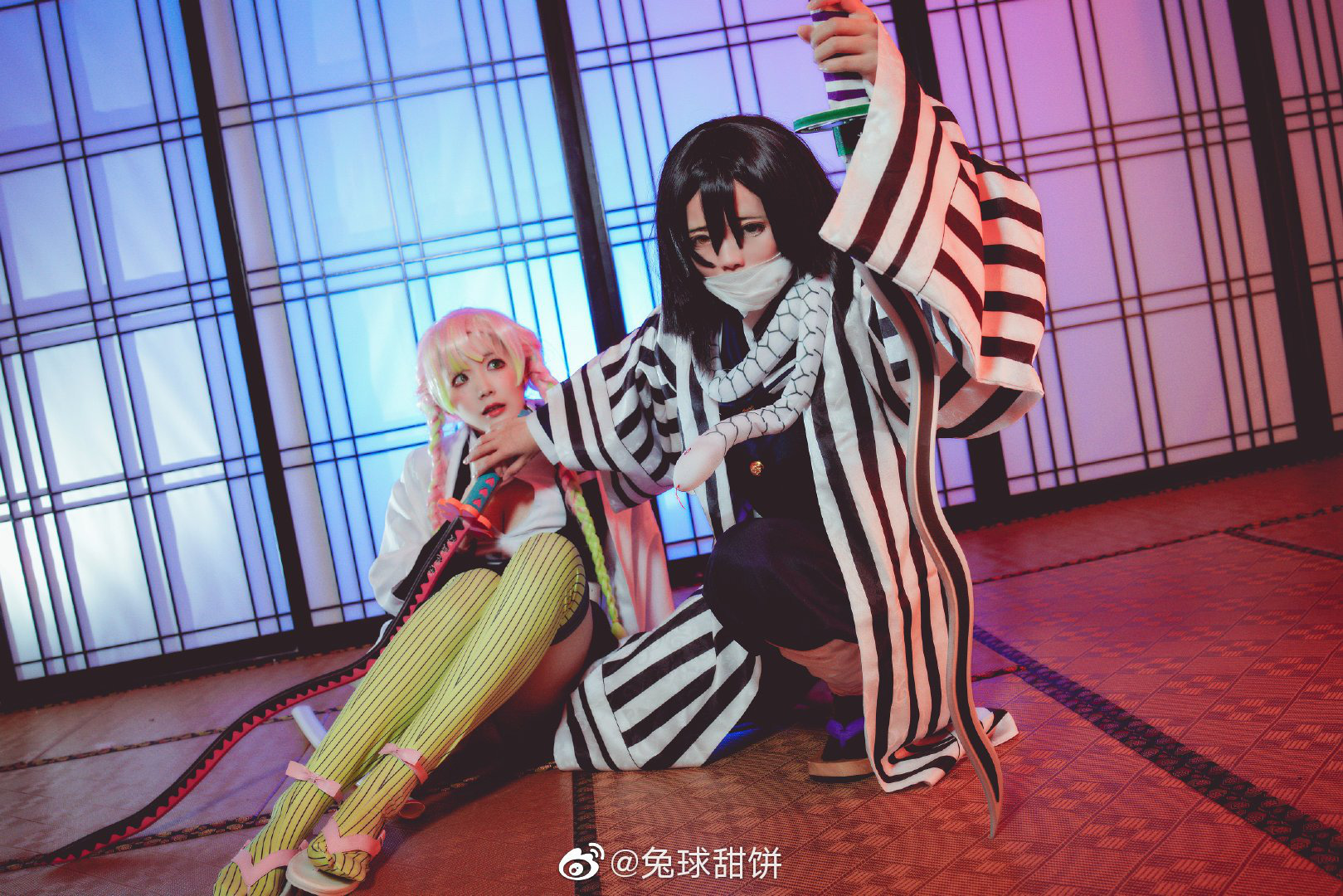 Kimetsu no Yaiba: Nhìn loạt ảnh cosplay Xà Trụ và Luyến Trụ mà tưởng họ yêu nhau đến nơi rồi - Ảnh 9.