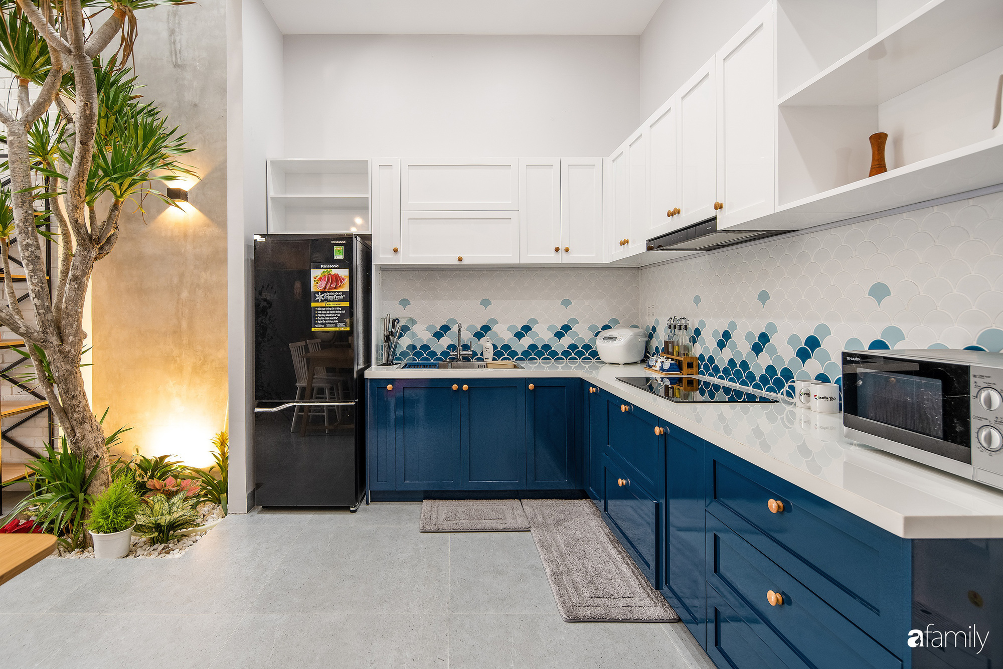 Nhà phố 2 tầng rộng 100m2 được thiết kế ấn tượng với khoảng thông tầng nhiều ánh sáng có chi phí 1,4 tỷ ở Đà Nẵng - Ảnh 12. Nhà phố 2 tầng rộng 100m2 được thiết kế ấn tượng với khoảng thông tầng nhiều ánh sáng có chi phí 1,4 tỷ ở Đà Nẵng - Ảnh 12.