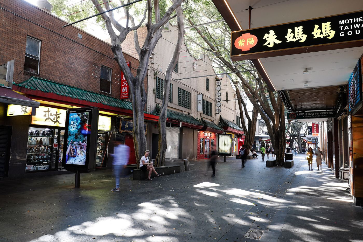 Lo sợ dịch bệnh, những nhà hàng ở các khu Chinatown trên khắp thế giới vắng lặng không một bóng người - Ảnh 3.