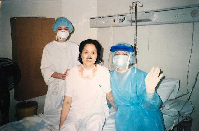 Dịch SARS ở Việt Nam và chuyện 6 người đánh đổi mạng sống chưa từng được ghi nhận - Ảnh 2. Dịch SARS ở Việt Nam và chuyện 6 người đánh đổi mạng sống chưa từng được ghi nhận - Ảnh 2.