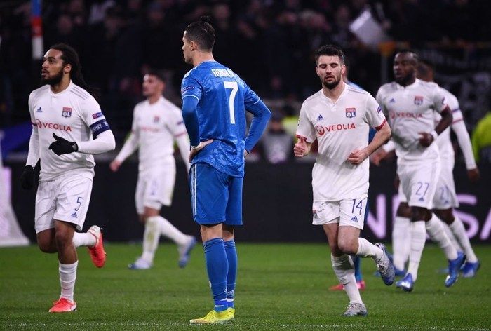 Thi đấu bạc nhược, Ronaldo và Juventus nhận thất bại ê chề ở lượt đi vòng 1/8 Champions League - Ảnh 5.