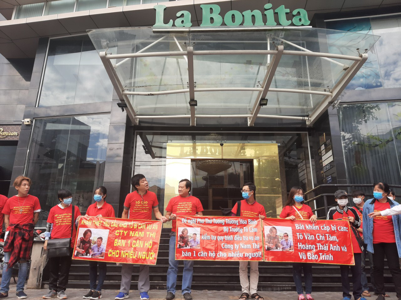 Bắt giam nữ Việt kiều cùng đồng bọn bán căn hộ dự án La Bonita cho nhiều người ở Sài Gòn - Ảnh 1.