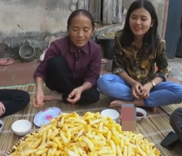 Thêm những hình ảnh cực hiếm hoi về con gái bà Tân Vlog được hé lộ, nhan sắc quả là &quot;không phải dạng vừa đâu&quot; - Ảnh 5.