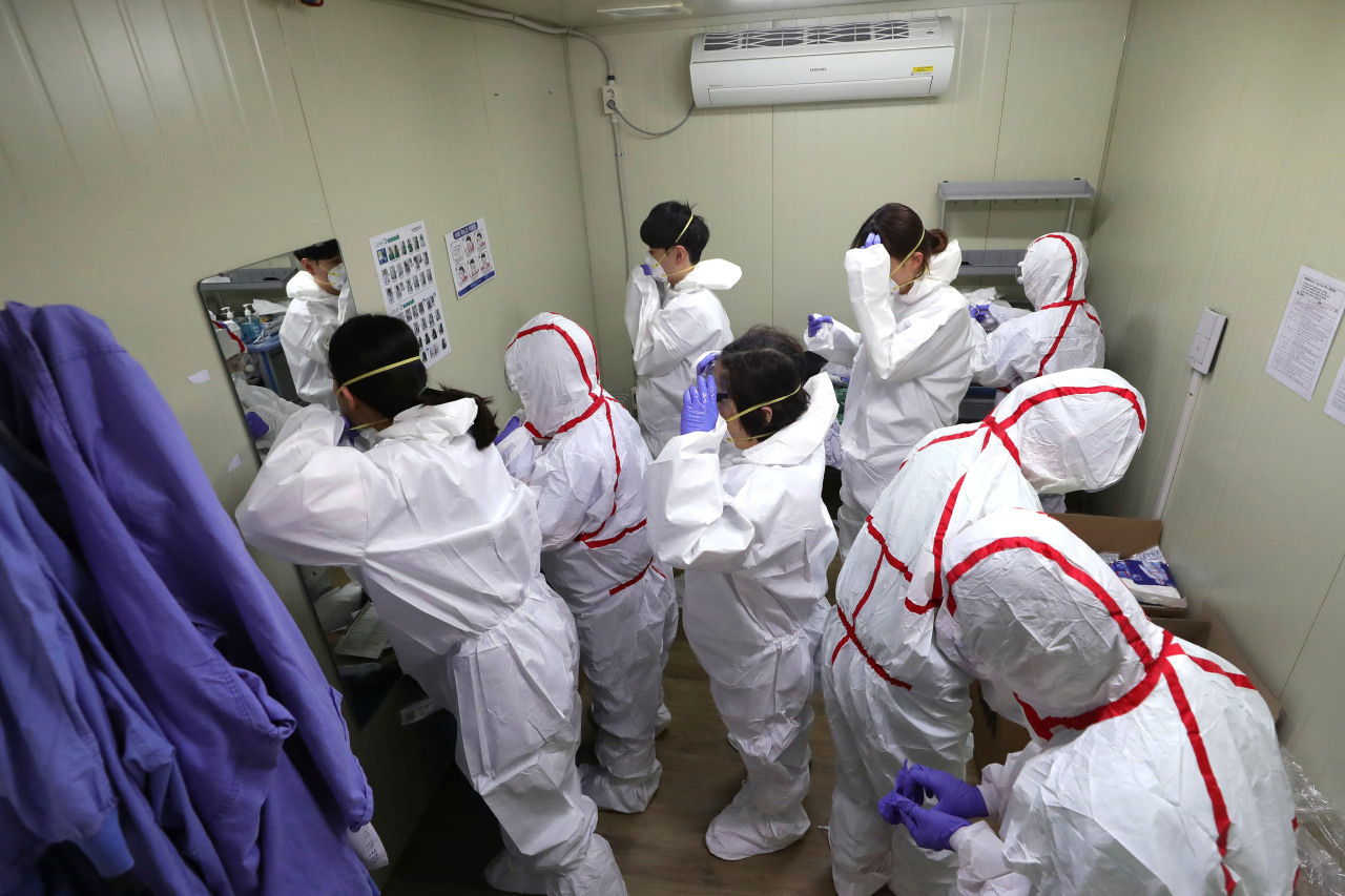 Hàn Quốc tăng thêm 813 ca nhiễm virus corona trong hôm nay, tổng cộng 3.150 người nhiễm và 17 người tử vong - Ảnh 1.