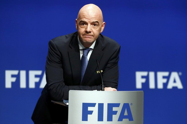 Chủ tịch FIFA lần đầu lên tiếng về việc hoãn các trận đấu trên khắp thế giới: Không gì quan trọng hơn sức khỏe con người - Ảnh 1.