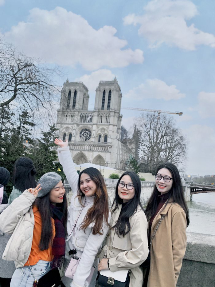 Hội bạn thân trong &quot;truyền thuyết&quot;: 4 cô gái trẻ 5 năm trước cùng học Bách Khoa, 5 năm sau cùng sang Pháp du học Thạc sĩ - Ảnh 2.