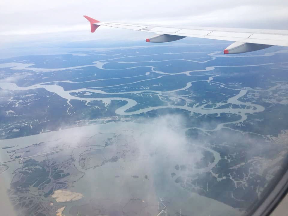 Dân mạng thích thú với dòng sông ở Việt Nam nhìn như chú rồng khổng lồ được du khách nước ngoài vô tình chụp được trên máy bay - Ảnh 3.