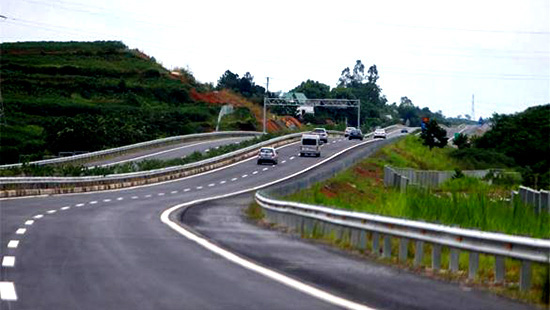Phó Thủ tướng ký quyết định bổ sung tuyến nối Nghĩa Lộ với cao tốc Nội Bài - Lào Cai vào quy hoạch - Ảnh 1.