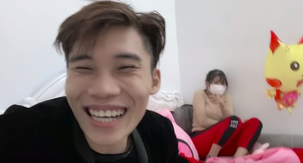 Lại thêm một Youtuber 2 triệu subs dàn dựng bị sốt và ho khan công phu để câu view từ dịch virus Corona, dân tình kêu gọi tẩy chay - Ảnh 3.