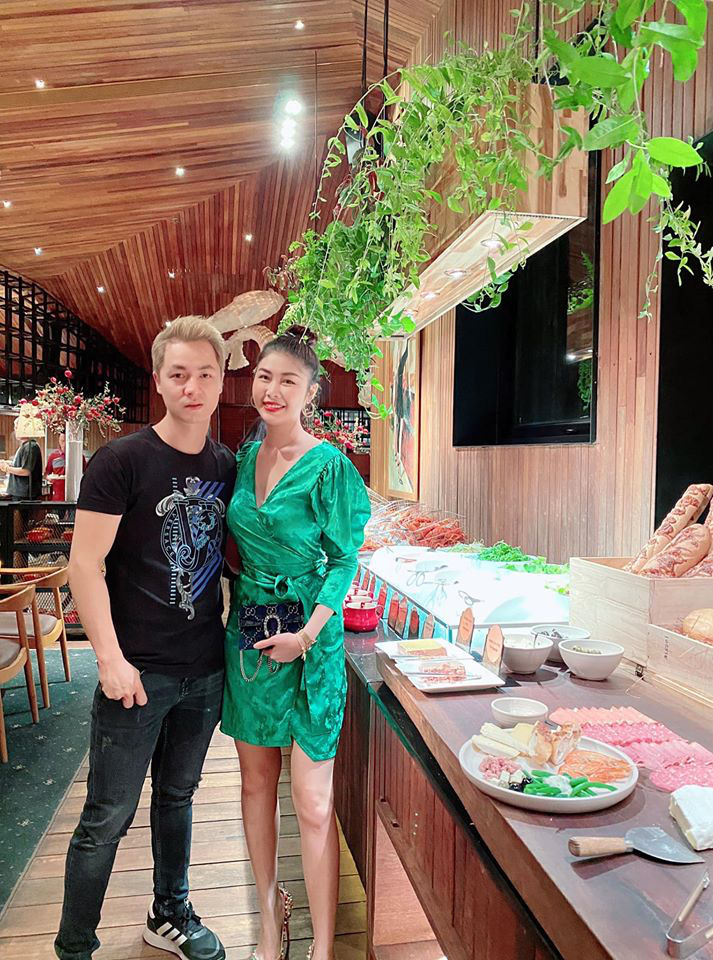 Soi nhất cử nhất động của sao Việt 6/2 - Ảnh 12. Soi nhất cử nhất động của sao Việt 6/2 - Ảnh 12.