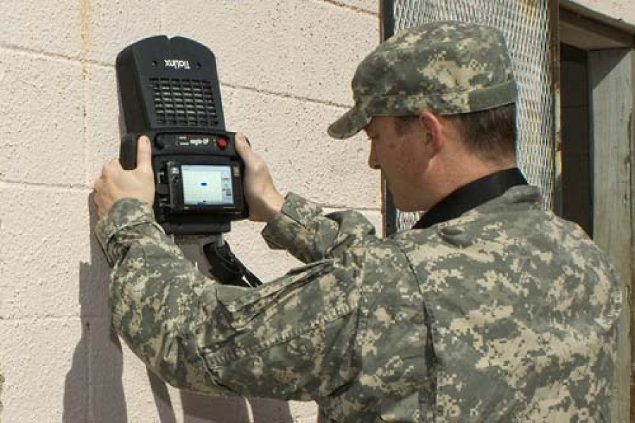 Quân đội Mỹ đang chế tạo thiết bị nhìn xuyên tường - Ảnh 2.