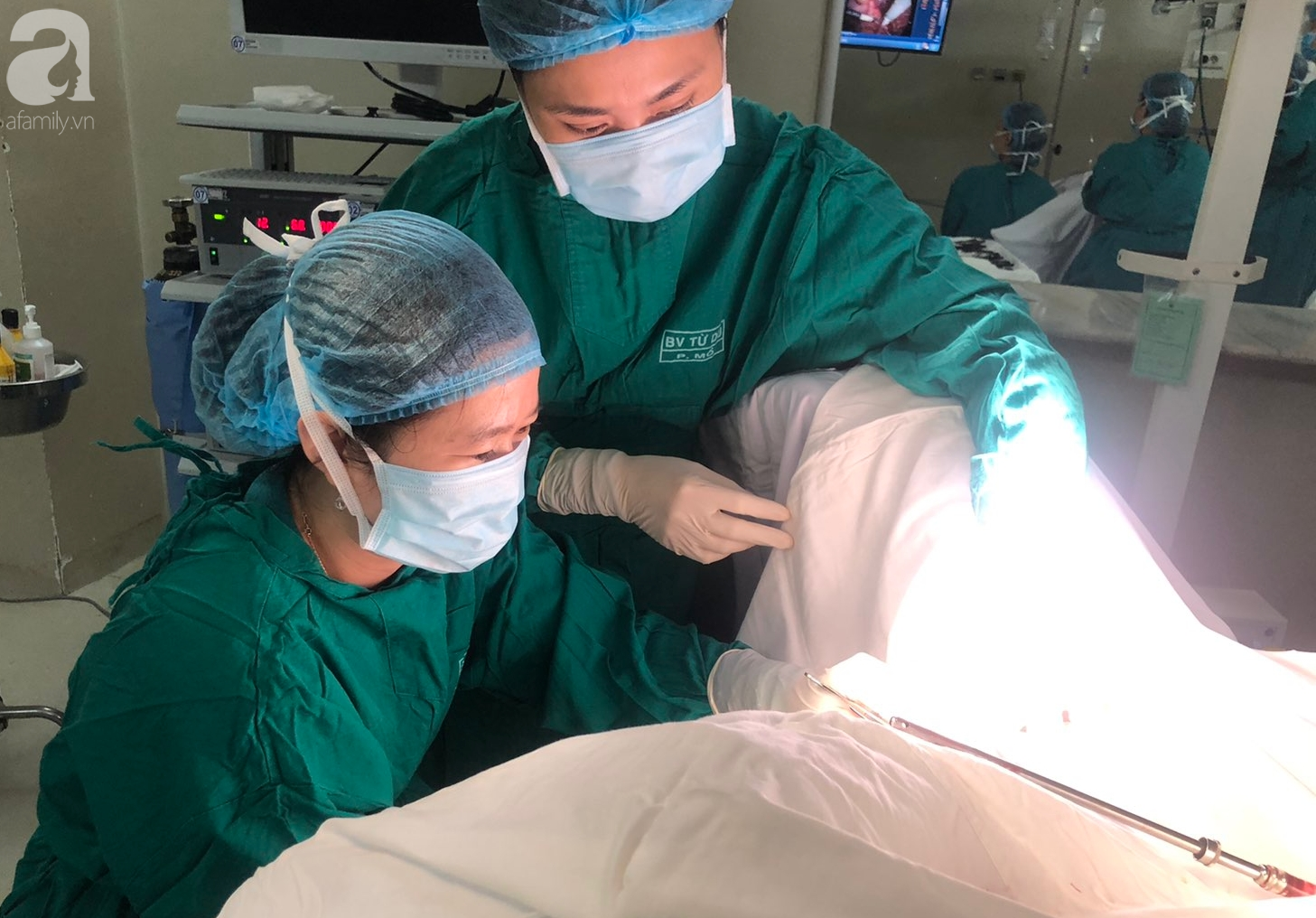 Thấy con gái bí tiểu và chưa có kinh nguyệt lần nào, mẹ đưa đi khám thì phát hiện tình trạng "hiểm" ở vùng kín - Ảnh 1. Thấy con gái bí tiểu và chưa có kinh nguyệt lần nào, mẹ đưa đi khám thì phát hiện tình trạng "hiểm" ở vùng kín - Ảnh 1.